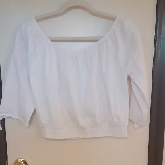 Hollister White Blouse with Pink Floral Embroidery - Picture 2 of 10